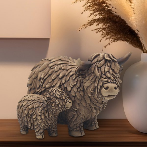 HUGHIE HIGHLAND COW & CALF