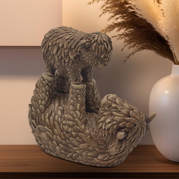 HUGHIE HIGHLAND COW & CALF