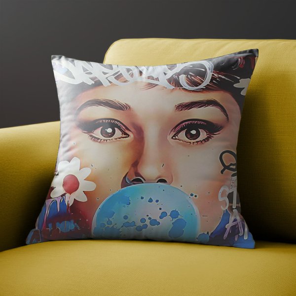 FASHION ICON CUSHION