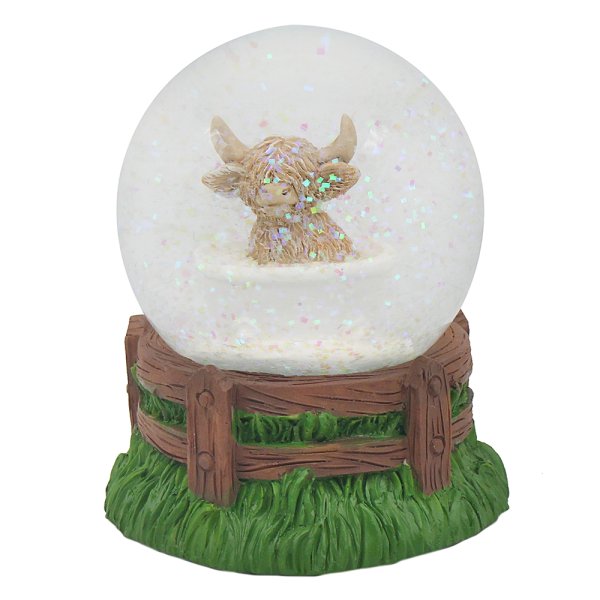 HIGHLAND COW SOAKINGWATERGLOBE