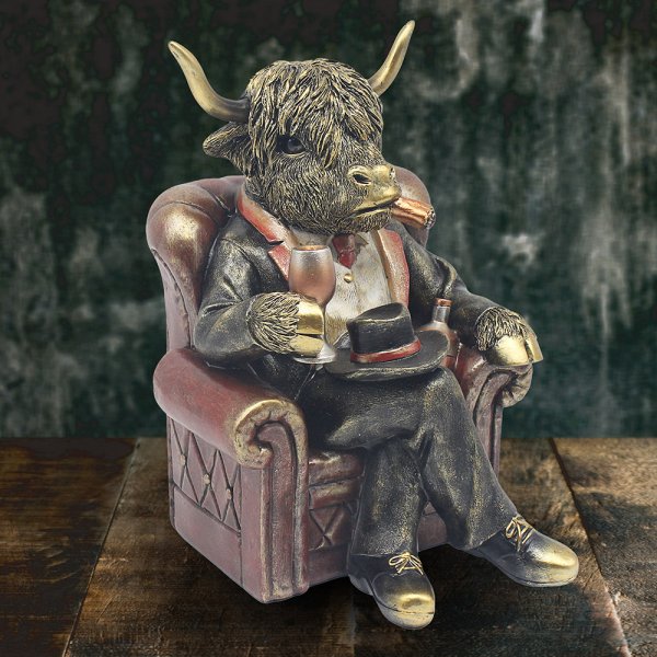 HIGHLAND COW ARMCHAIR