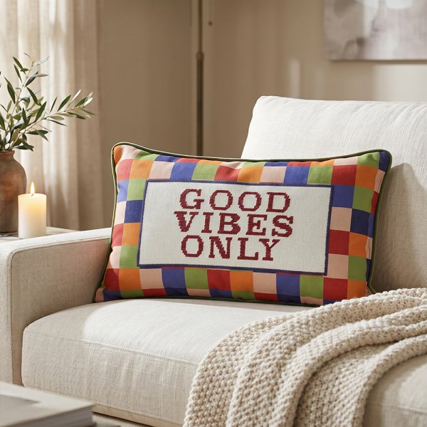 CUSHION-GOODS VIBES ONLY