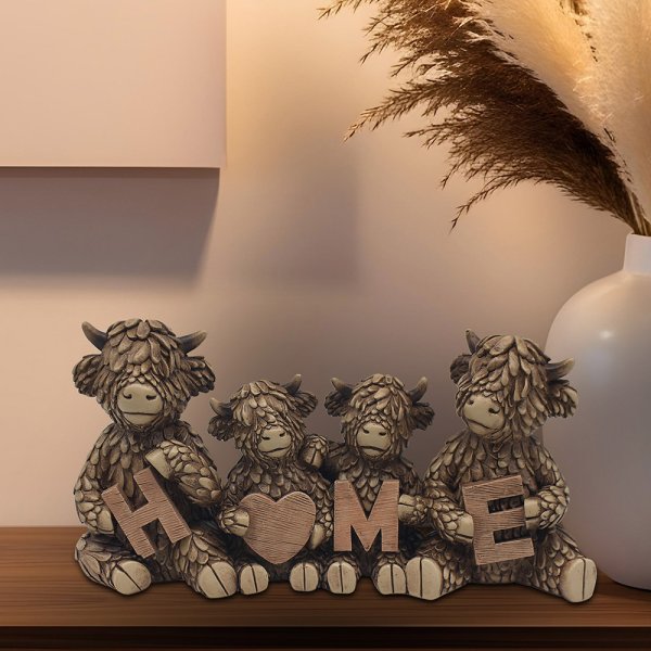 HUGHIE HIGHLAND COWS HOME