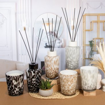 CANDLES & CANDLE HOLDERS