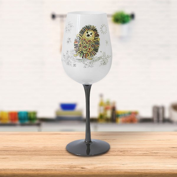 HATTIE HEDGEHOG WINE GLASS