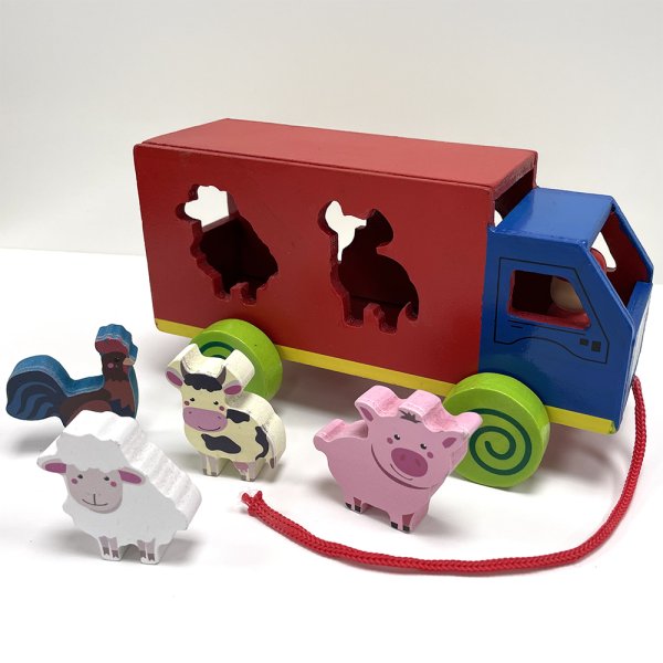 RETRO FARM PULL ALONG TRUCK