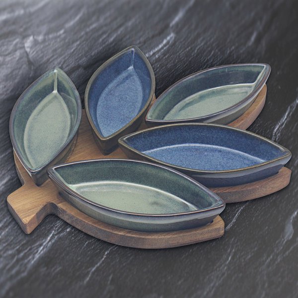 LEAF SNACK DISHES ON TRAY S5